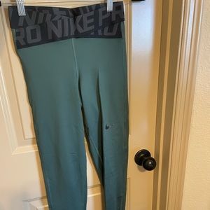 Nike leggings